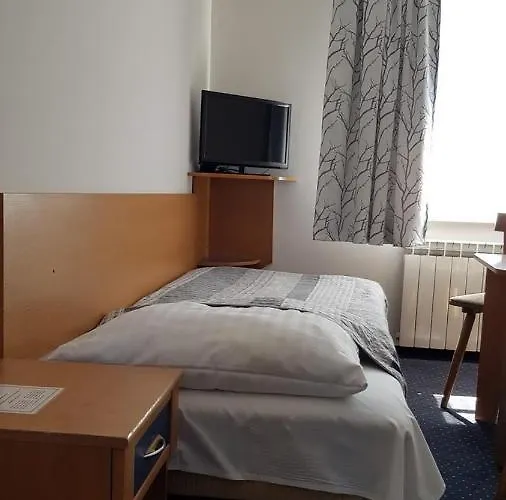 Alicja Hotel 2*